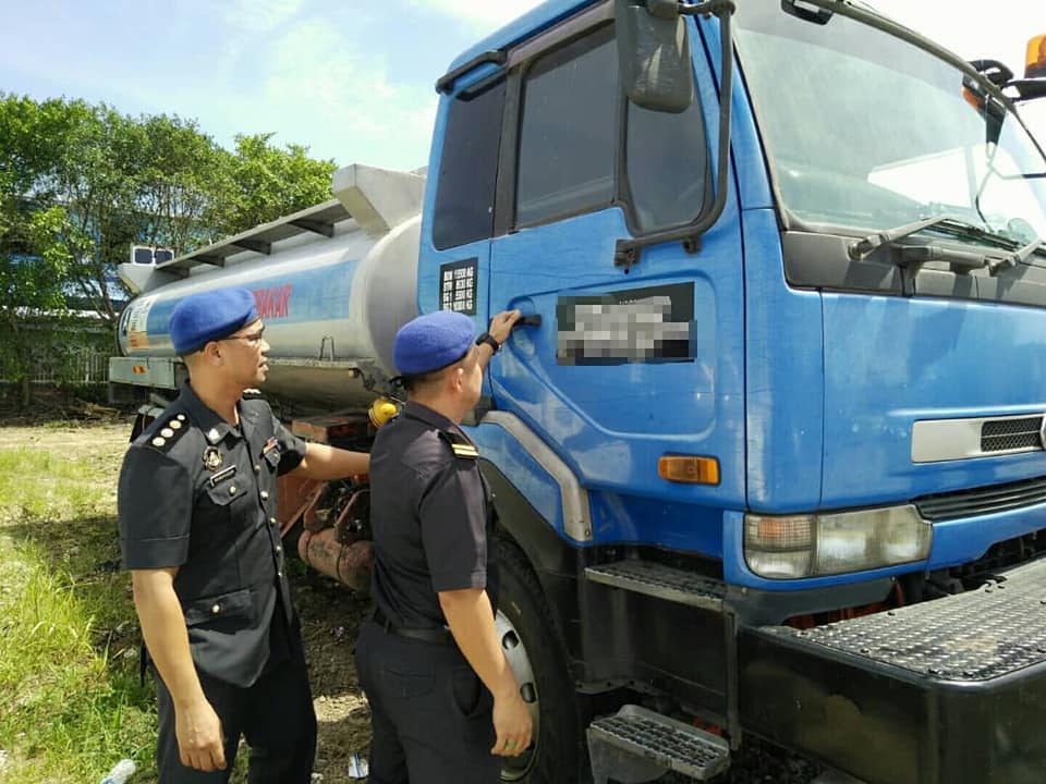 KPDNHEP Semporna rampas 16,400 liter minyak petrol di ...