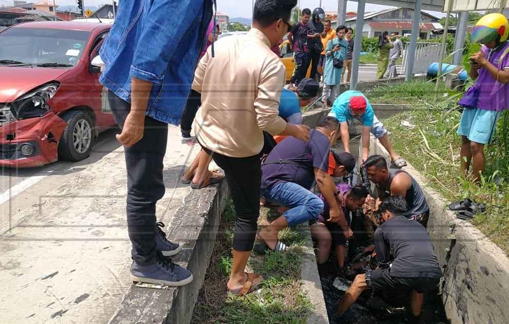 Penunggang Motosikal Maut Terlanggar Kereta Keluar Simpang 