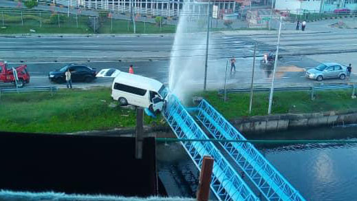 Van Hilang Kawalan Rempuh Paip  Sabah Post