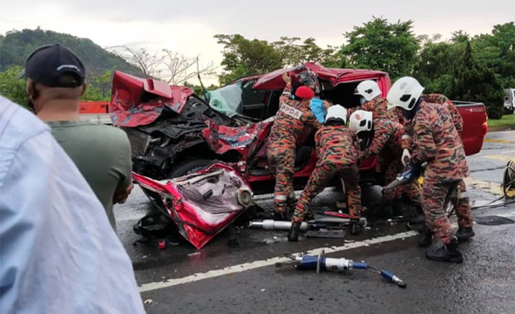 Dua Maut Tiga Cedera Bertembung Dengan 4wd