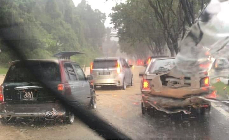 (TERKINI) Kota Kinabalu, Penampang & Tuaran Dilanda Banjir Kilat